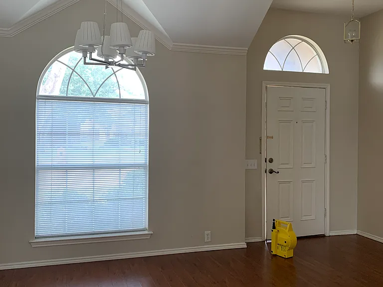 11305 Blanchard Dr — Photo 2