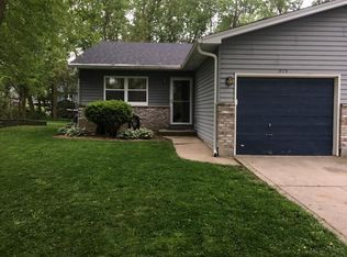 373 South Ave, Hampshire, IL 60140