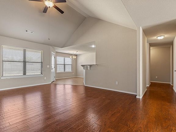 5th image of 208 Sussex Ave