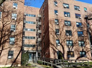 212-07 75th Ave #1N, Oakland Gardens, NY 11364