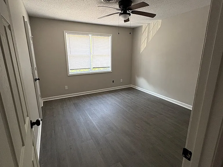 526 Whitener Dr — Photo 13
