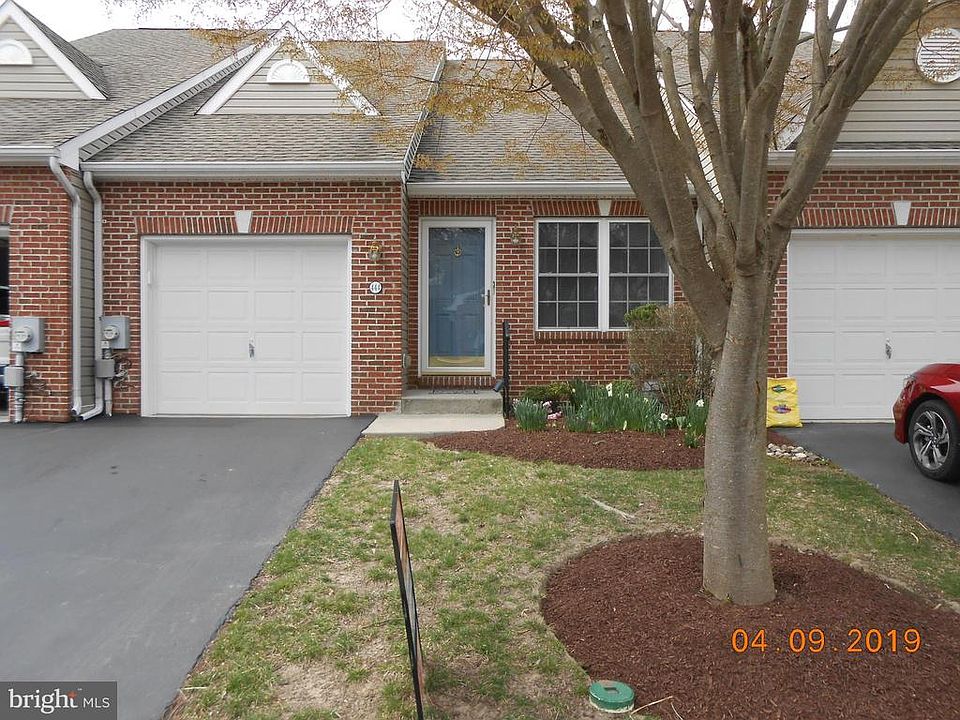 1st image of 444 E Red Lion Dr