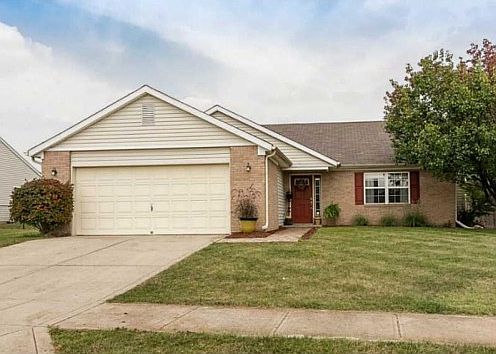 1st image of 292 E Quail Wood Ln