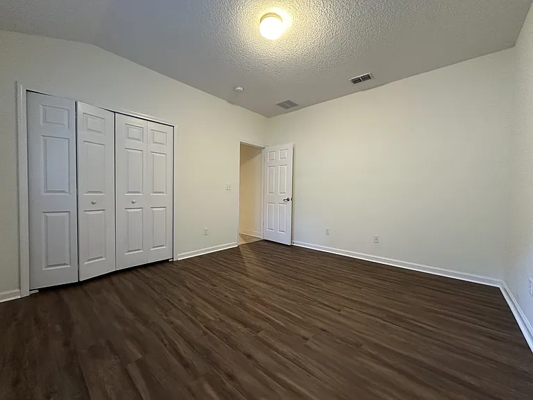 5204 Comfort Ct — Photo 34