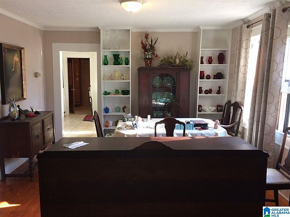 2nd image of 605 6th Ave E