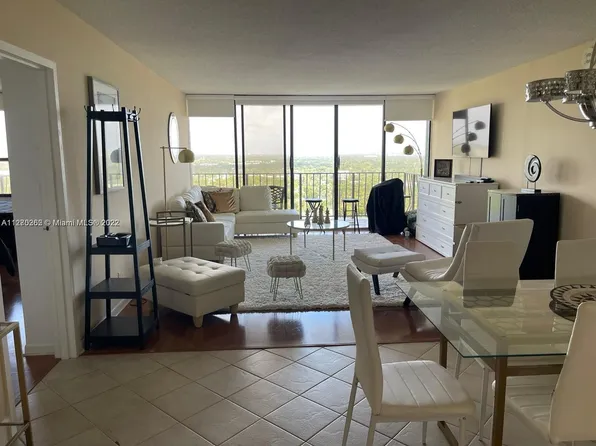 780 NE 69th St APT 2008, Miami, FL 33138