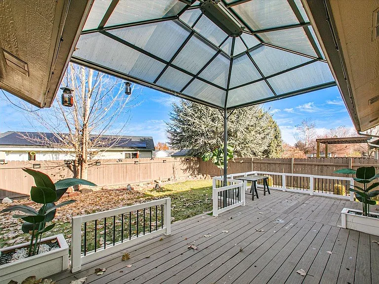 13734 W Meadowdale Dr — Photo 35