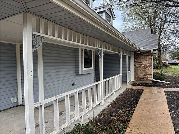 3rd image of 116 Ridge Crest Dr