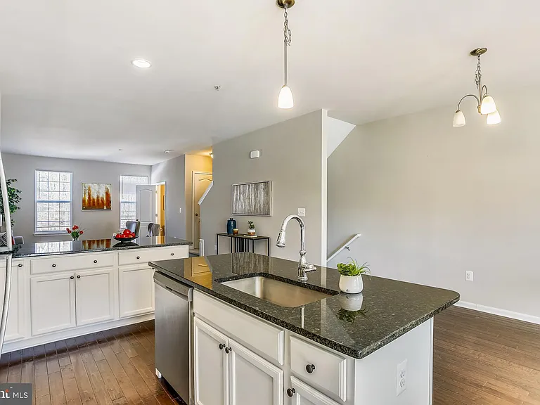 925 Dorchester Cove Rd — Photo 9