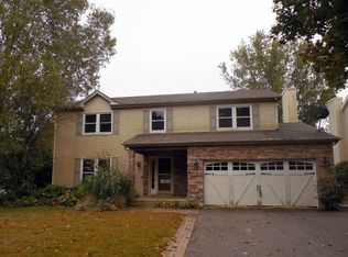 609 Knollwood Dr, Cary, IL 60013