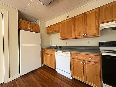 96 Hammond St #6 — Photo 4