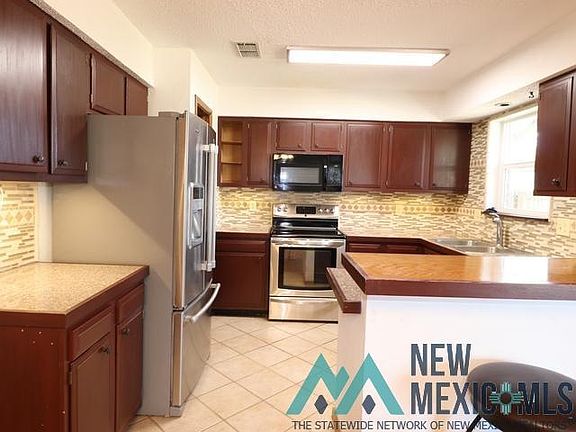 5th image of 1220 Sandia Dr