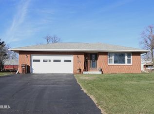 6 Linden Cir, Lena, IL 61048