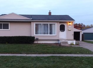2730 Kenmore Rd, Berkley, MI 48072