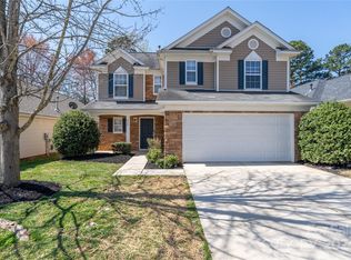 2724 Markham Woods Ct, Charlotte, NC 28214