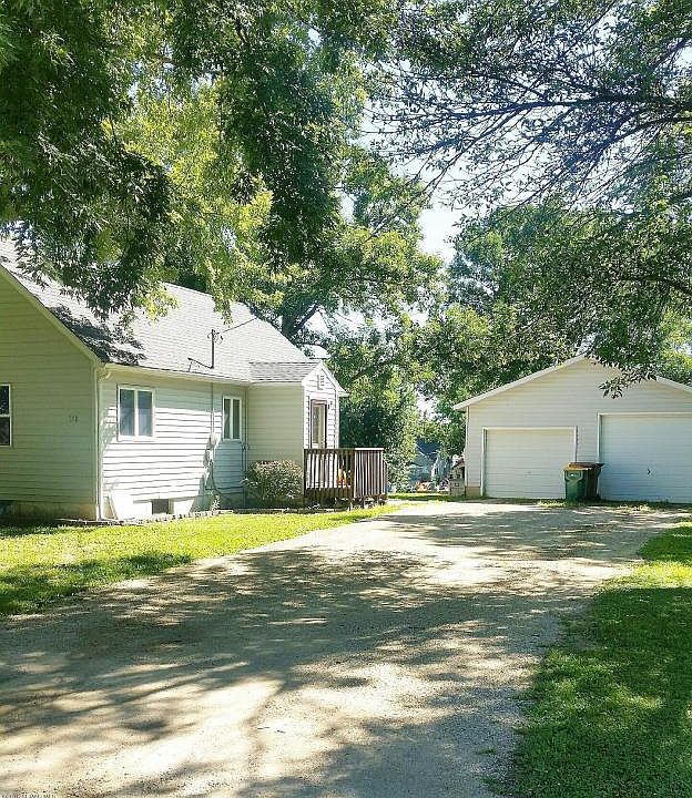 1st image of 350 3rd Ave NW