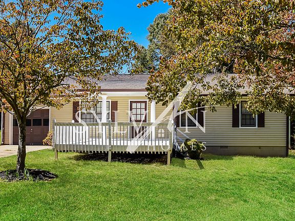 016-photo-front-view-11876223_09302022