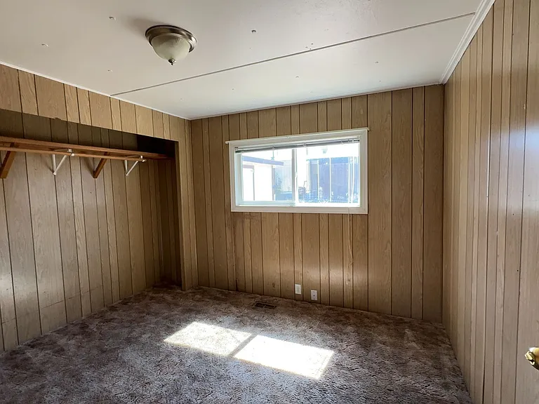 130 Jefferson Ave — Photo 17