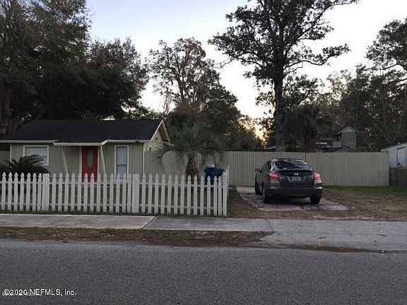 3rd image of 8216 Dandy Ave