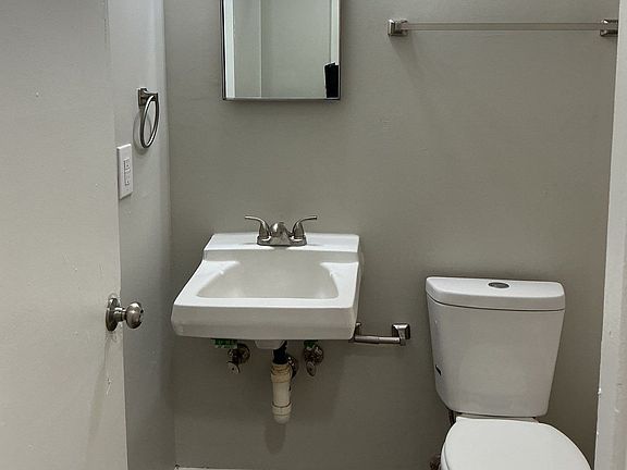 5th image of 101 Dancy St Unit 4