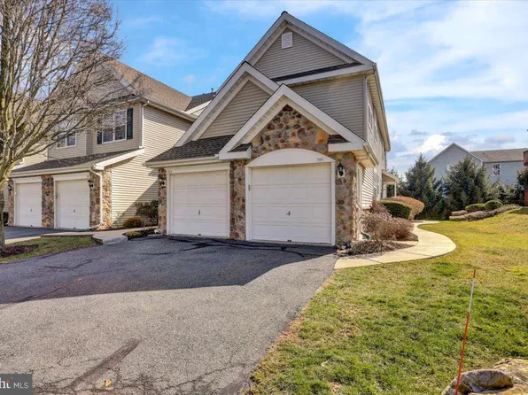 700 Country Ln, Morgantown, PA 19543