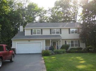 28 Maywood Rd, Delmar, NY 12054