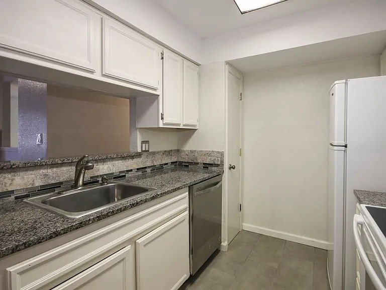 2850 E 90th St #1205 — Photo 3