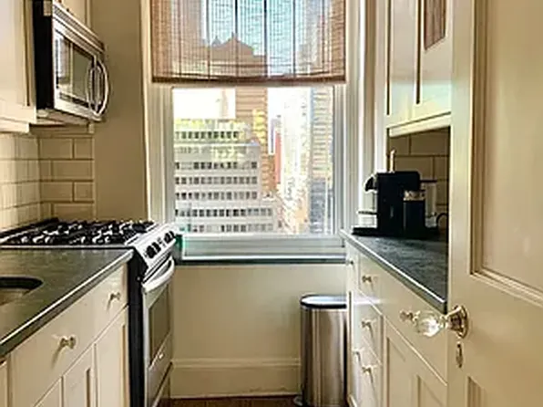 781 5th Avenue image 5 of 11