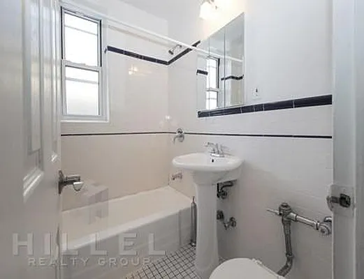 Rented by Hillel Realty Group | media 4