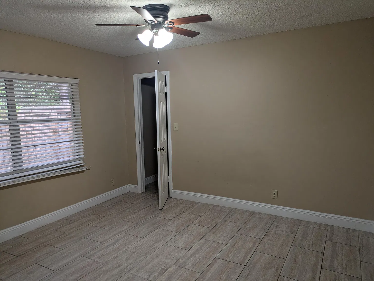 3 bed, 2.0 bath, $2,600 — Photo 1