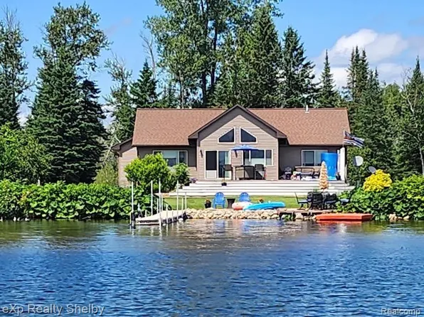 135 Beaver Shores Dr, Lachine, MI 49753