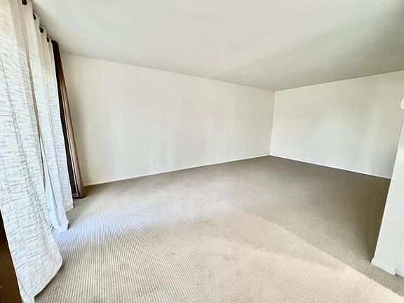 4th image of 183 Del Medio Ave APT 315