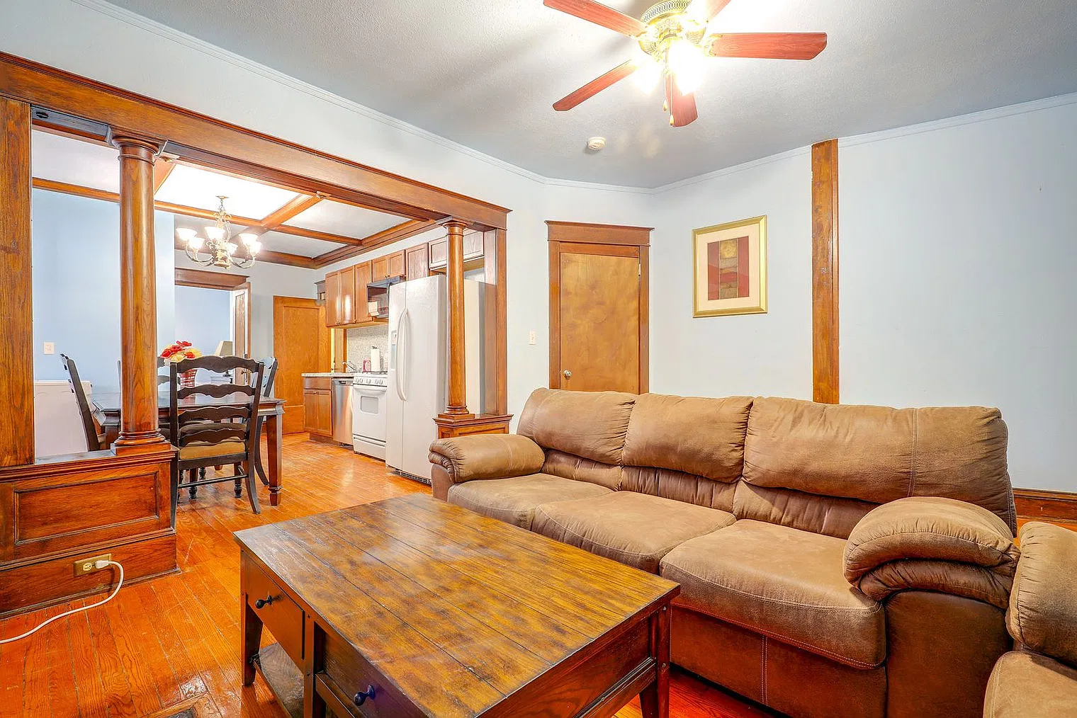 3 bed, 2.0 bath, 990 sqft, $3,935 — Photo 1