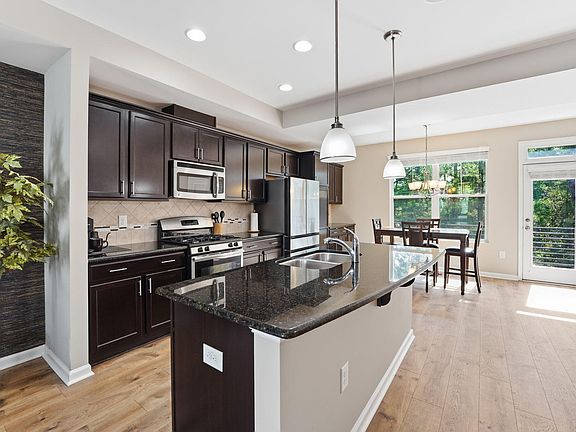5th image of 3217 Kempthorne Rd