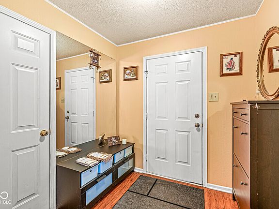 3rd image of 15135 Porchester Dr