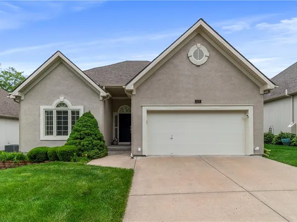 488 Nottingham Dr, Liberty, MO 64068