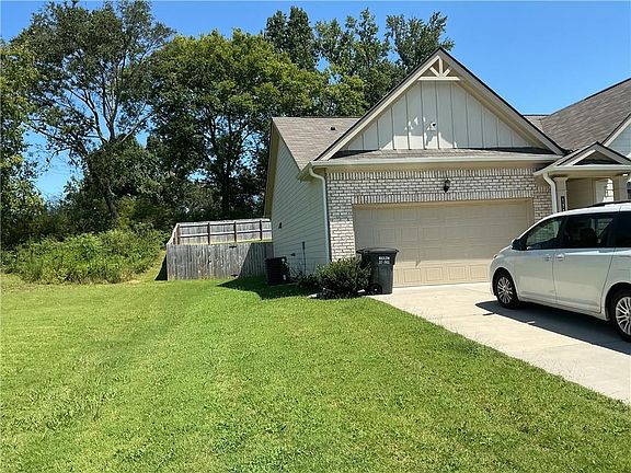 2nd image of 111 McGinnis Cir