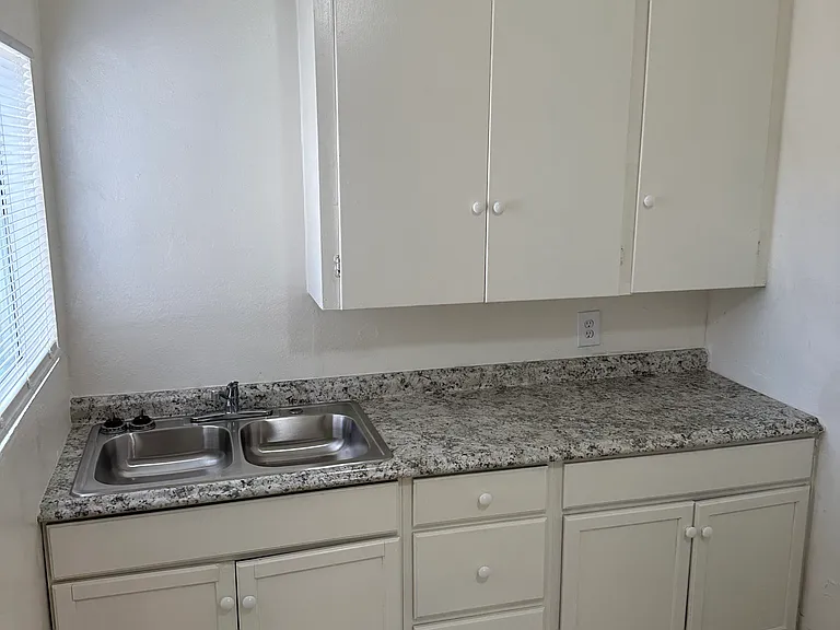 1569 W Harvey Ave #1563 — Photo 3