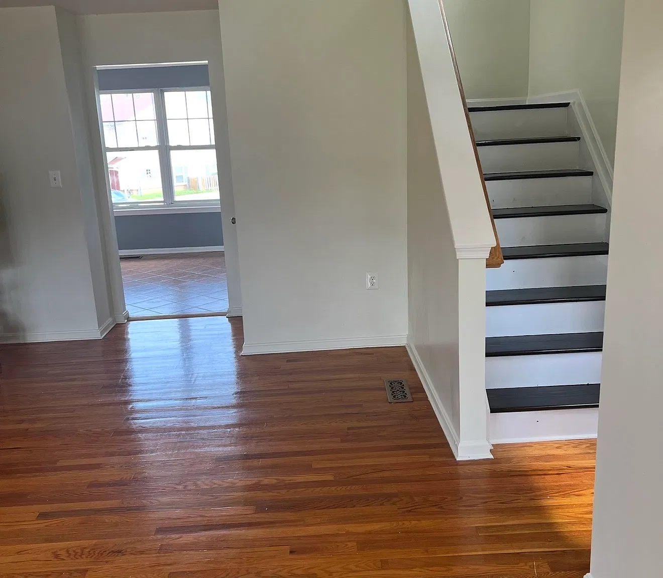 4004 Cole Blvd SE — Photo 2