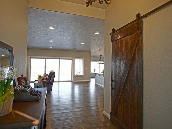 2nd image of 78 Tyben Ct