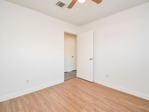 3rd image of 4906 E Orem Dr
