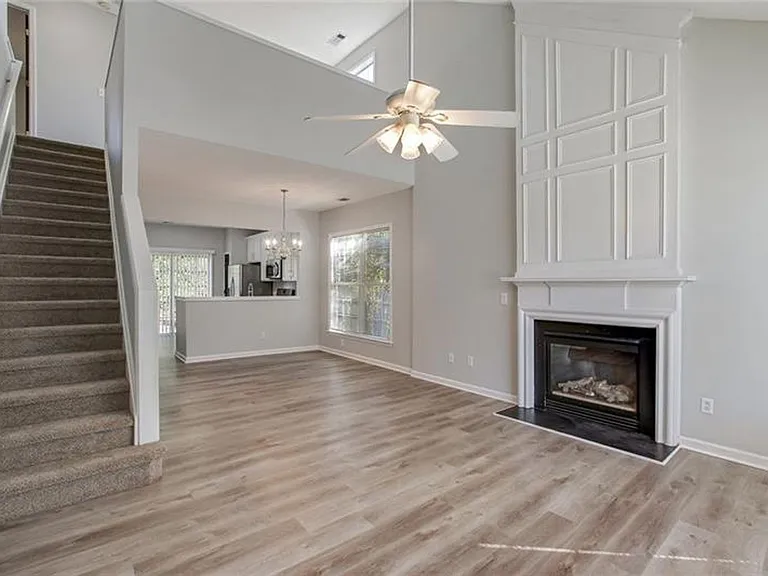 1650 Leyland Dr NW — Photo 2