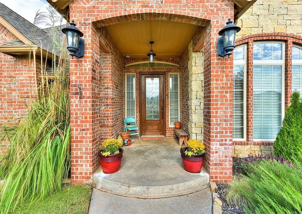 1st image of 5421 NE 55th St