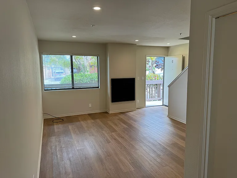 504 McClellan Ave #5 — Photo 32