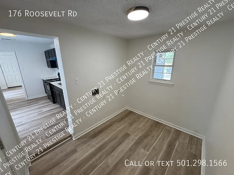 176 Roosevelt Rd — Photo 5