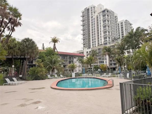 8101 SW 72nd Ave APT 403W, Miami, FL 33143