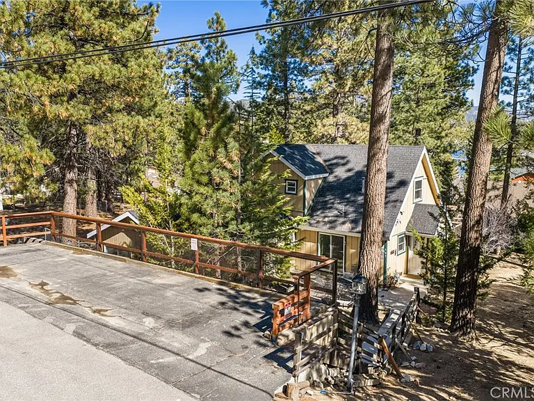 547 Chipmunk Ln — Photo 22