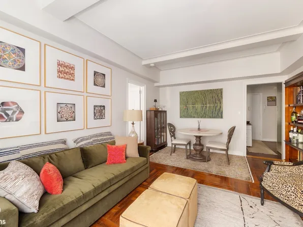 12 West 72nd Street image 3 of 6