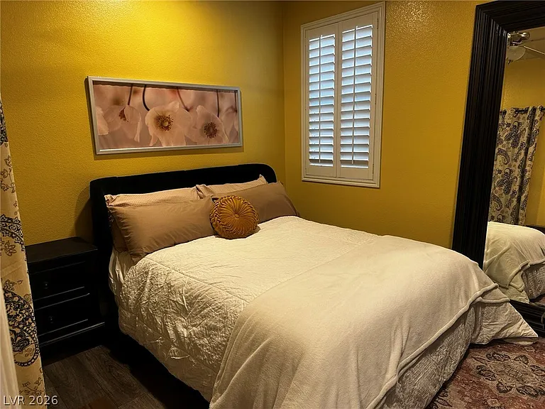 1004 Crescent Falls St — Photo 38
