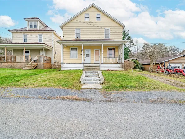455 Manges St, Central City, PA 15926